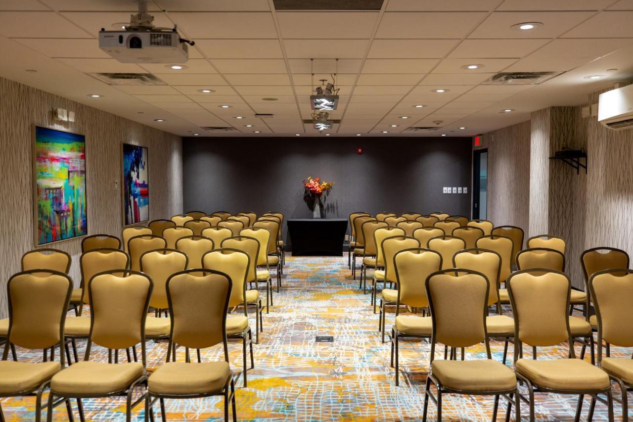 Hotel Downtown Centre By Ihg Toronto